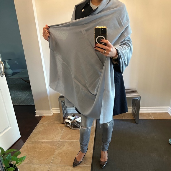 Ice blue/gray 100 percent wool big wrap for women - Picture 5 of 13